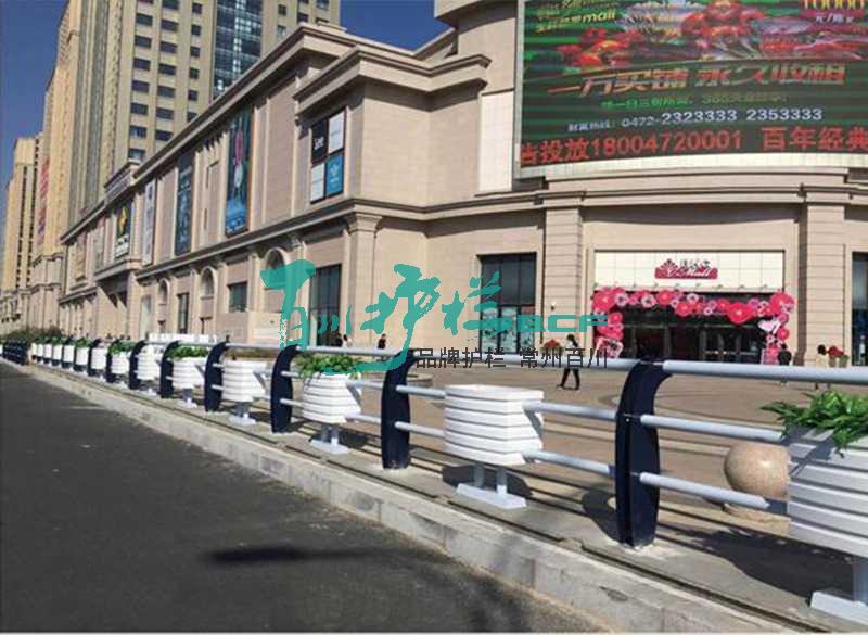 img of 內(nèi)蒙古包頭邊緣花箱護(hù)欄工程