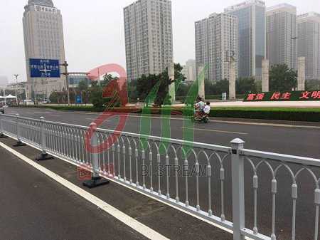 隔離護(hù)欄的特性